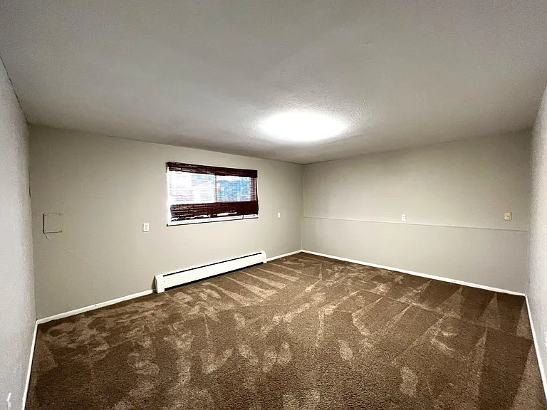 5858 Pierson St — Photo 31