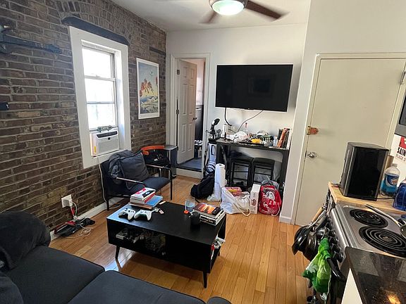 3rd image of 170 Delancey St APT 19