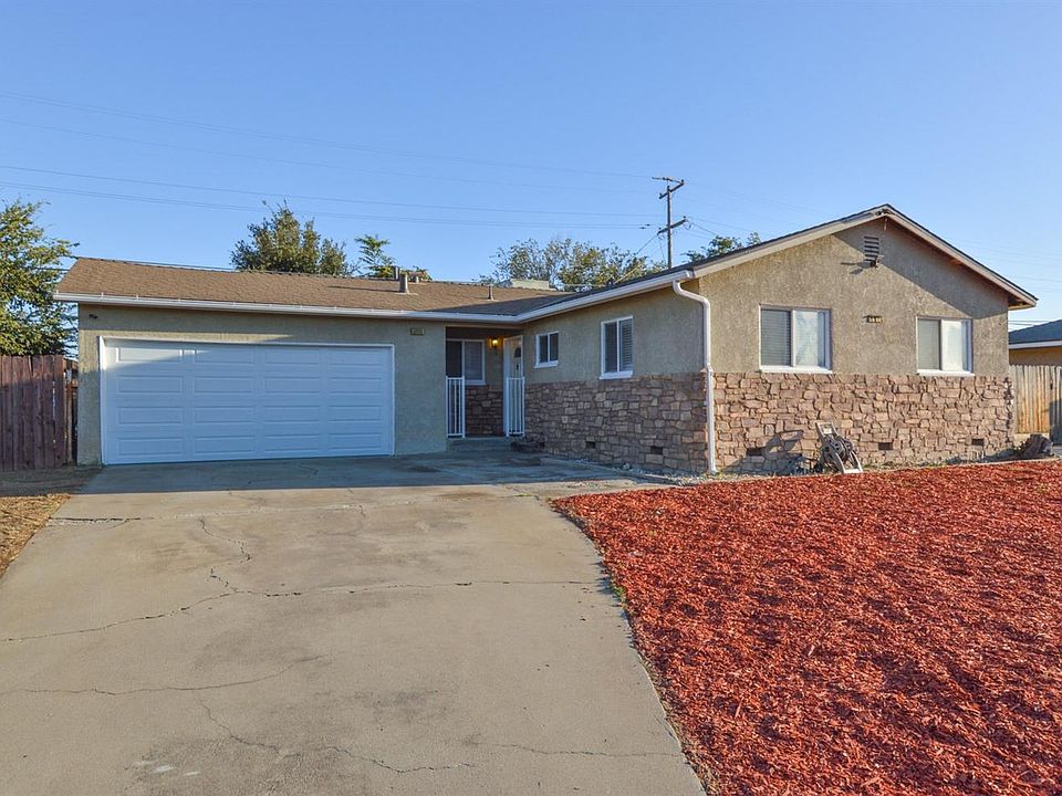 1st image of 5688 E Ashlan Ave