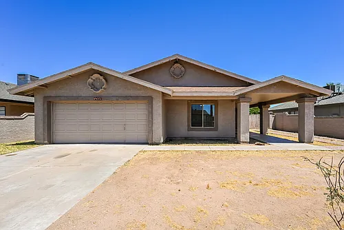 5209 N 78th Dr Photo 1