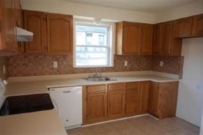 2nd image of 430 W South St