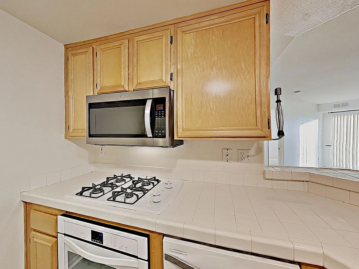 Building Photo - 11145 Affinity Ct #21