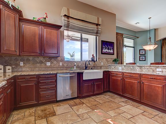 2nd image of 1121 E Birchwood Pl