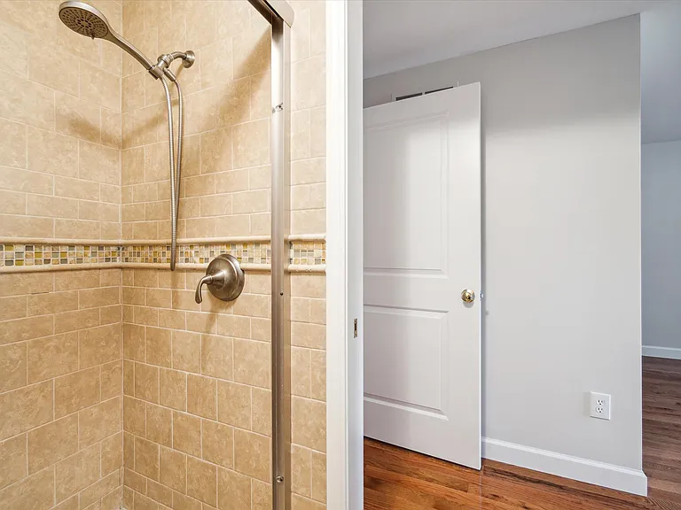 84 Vernier Rd #1F — Photo 14