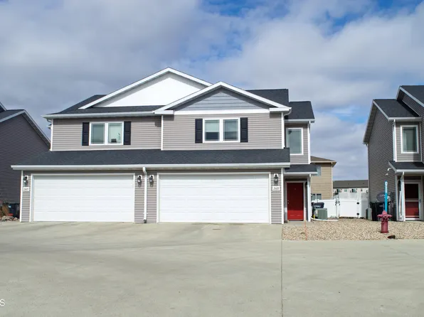 2601 Douglas Pl SE, Mandan, ND 58554