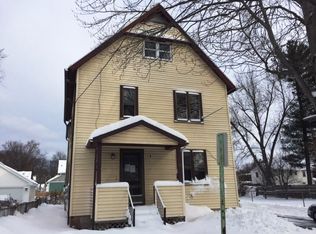 32 Worthen St, West Springfield, MA 01089