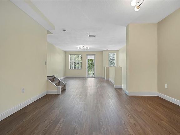 2nd image of 238 SW 14th Ave #238