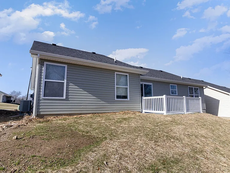 8 E Persimmon Dr — Photo 3