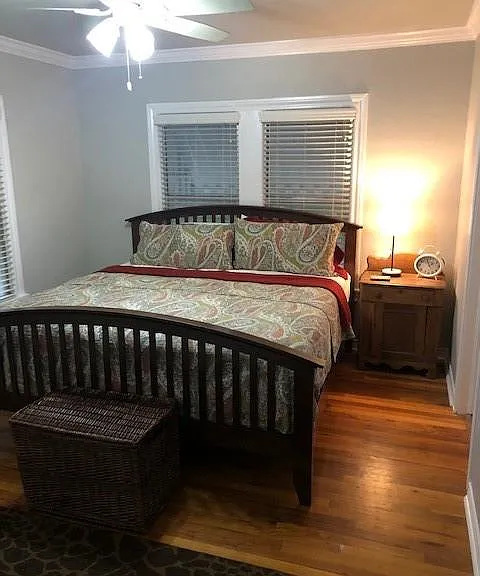 1818 Clover Ln — Photo 10
