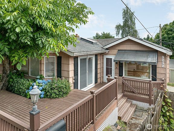 2nd image of 3242 36th Avenue W