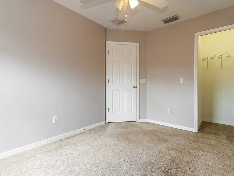 10330 Avelar Ridge Dr — Photo 14