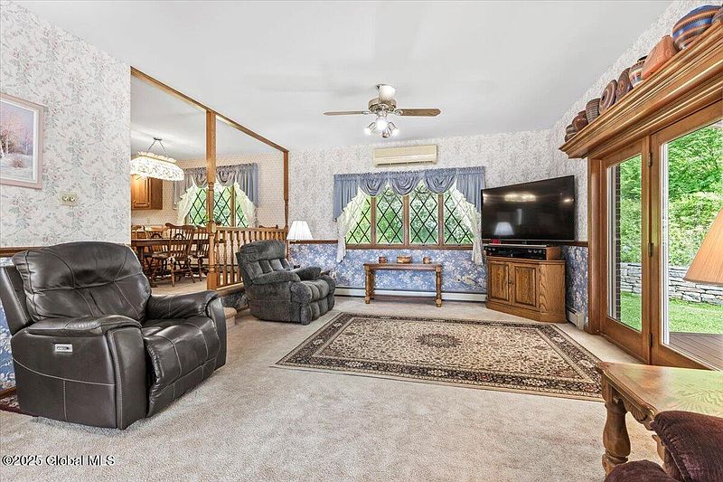 5th image of 410 Selfridge Road