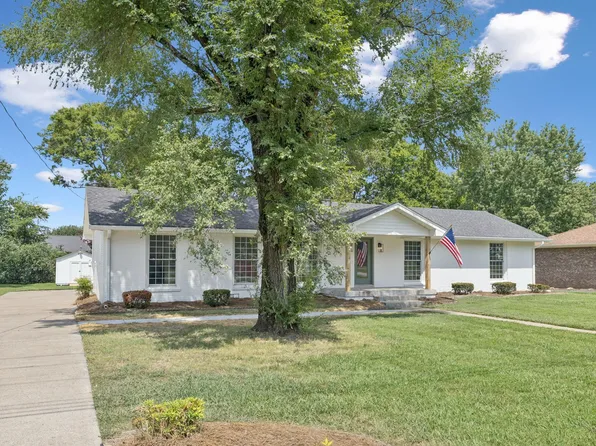 207 Lealand Ln, Lebanon, TN 37087