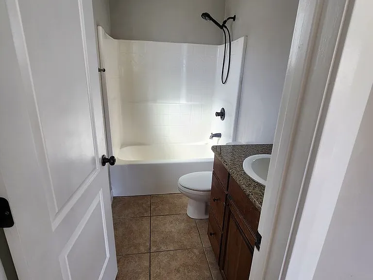 370 W 1425 N #17 — Photo 45