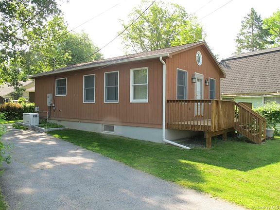 2nd image of 5 Memorial Dr