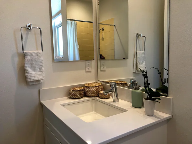 En suite bathroom in second bedroom