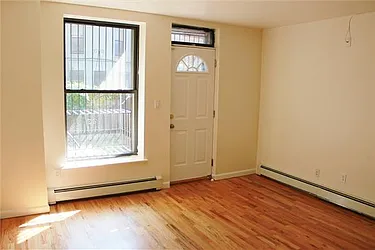 Rented by R New York