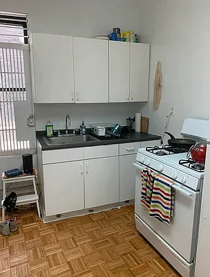 Rented by M.Grossman R.E. Management | media 13