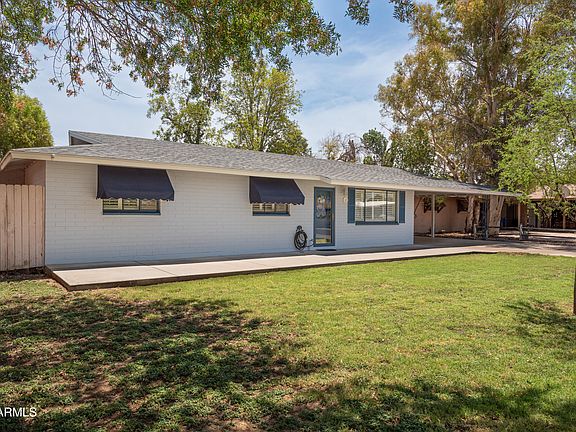 3rd image of 2121 S VENTURA Drive