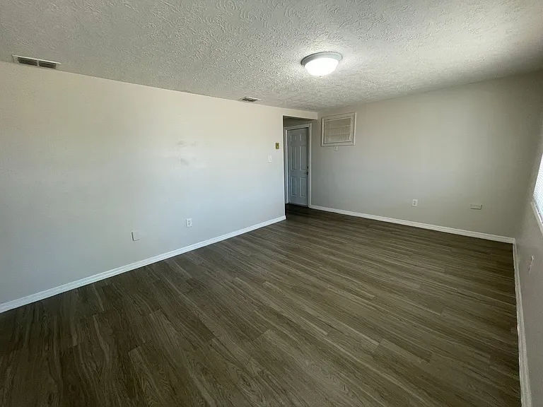 1130 Powersong St — Photo 6
