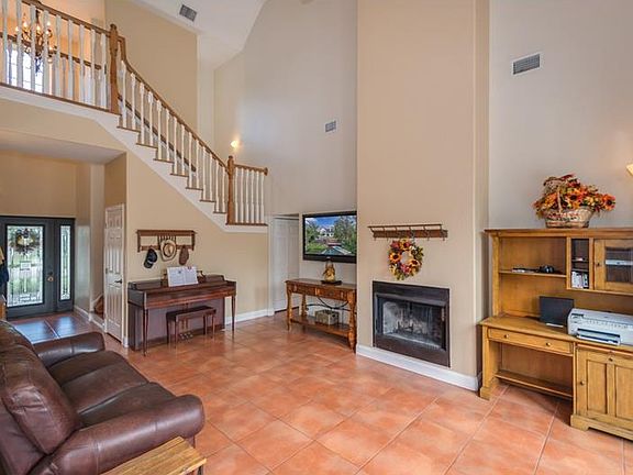 3rd image of 6013 Mountain Lake Dr