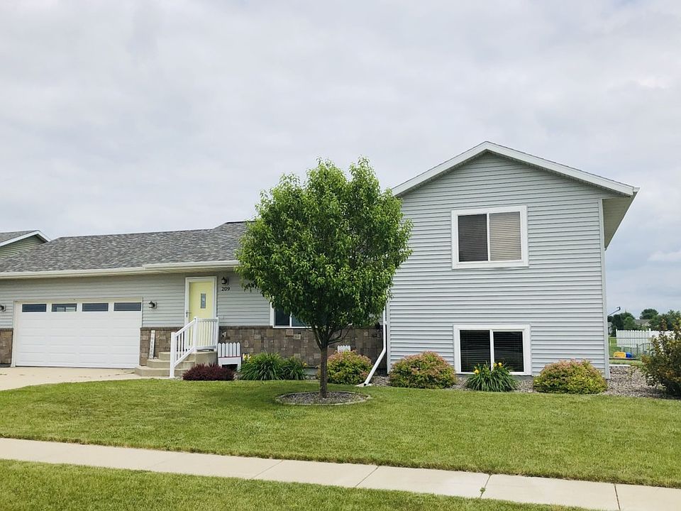 209 London Road, Marshall, MN 56258