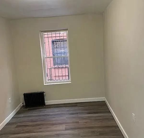 1144 Blake Ave #1R — Photo 17