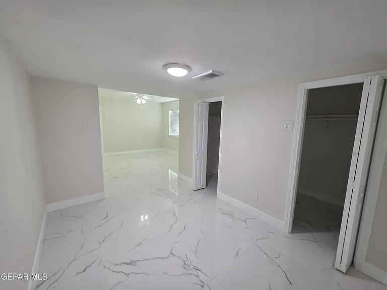 302 Quincy Ave — Photo 25