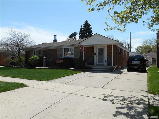 1st image of 545 Stewart Ave