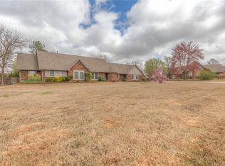 3415 Clearview Cir, Sapulpa, OK 74066