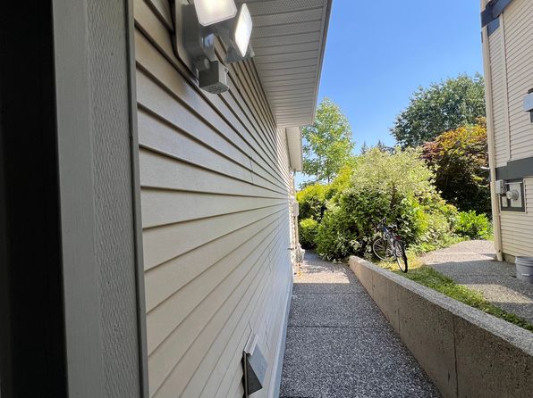 2132 Parkway Blvd, Coquitlam, BC V3E 3K5