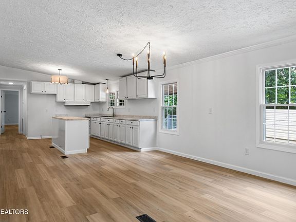 5th image of 288 Vanover Ln