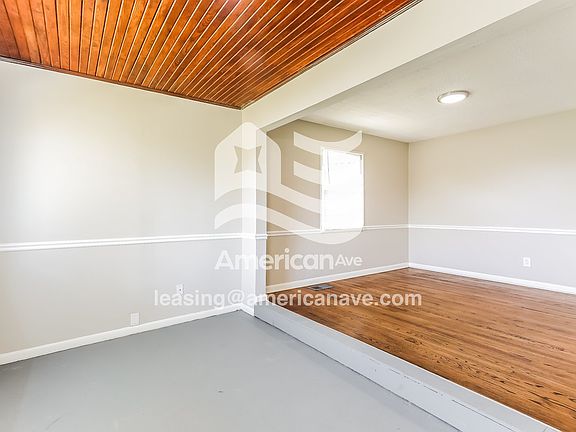 1385949_002_foyer_3.jpg