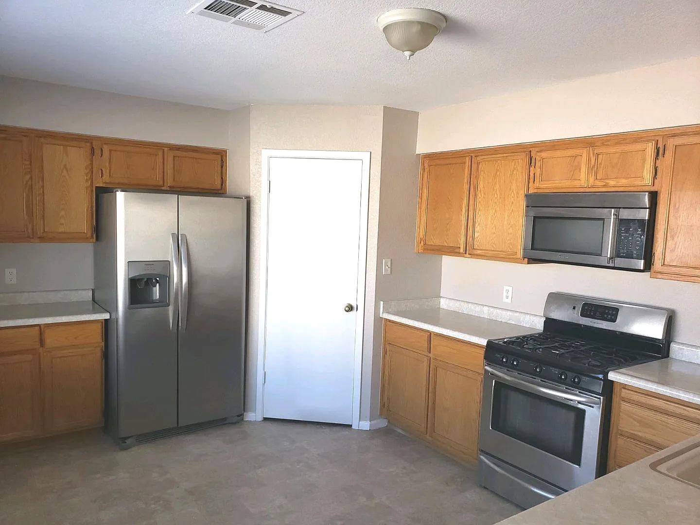 For Rent in Foothills — Photo 4