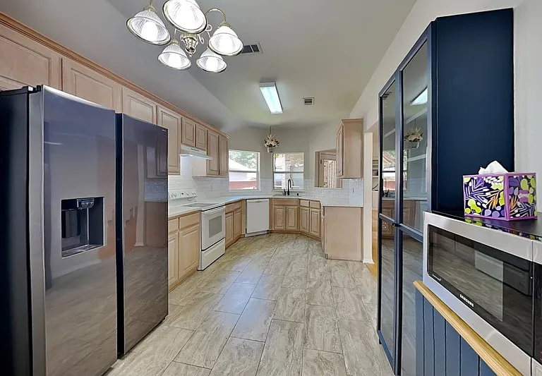 1716 Alpine Dr — Photo 4
