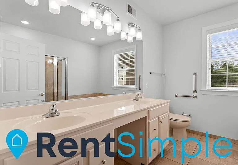 15221 Royal Crest Dr #201 — Photo 42