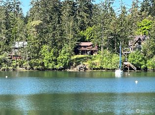 1481 Griffith Point Rd, Nordland, WA 98358