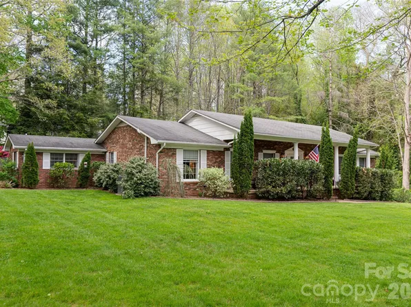 117 Brandon Rd, Hendersonville, NC 28739