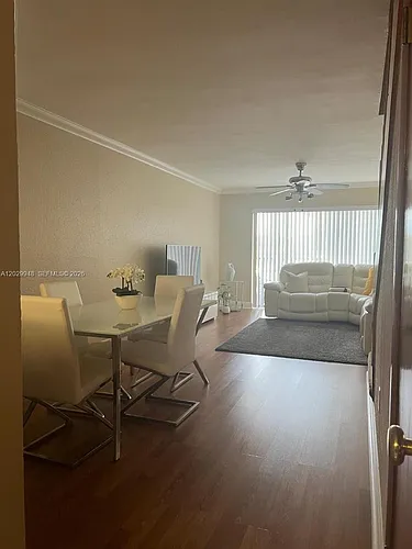 240 W 68th St #202 Photo 1