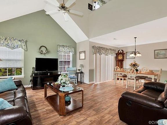 4th image of 607 Bellerive Ct
