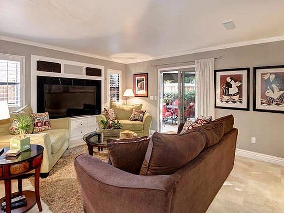 3rd image of 2086 University Park Dr