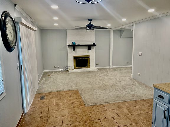 5th image of 214 Autumn Ln