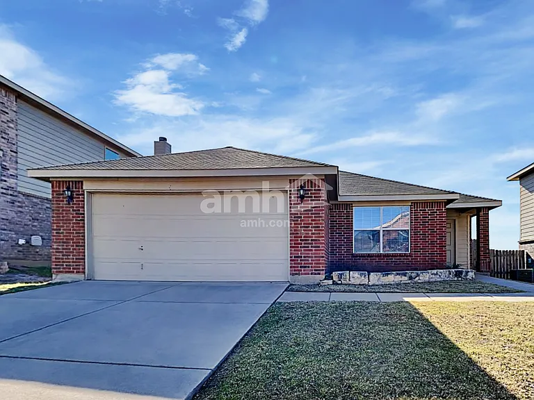 2040 Bliss Rd — Photo 1