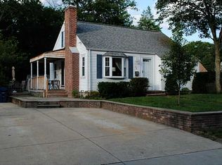 92 Ardway Ave, Warwick, RI 02889