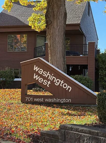 Washington West Apartments — Photo 1