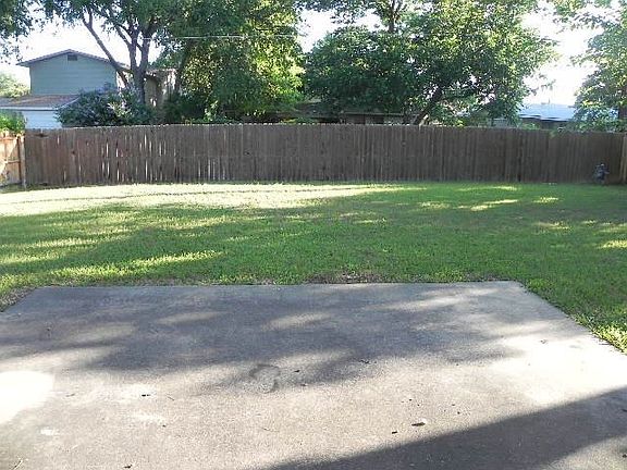 3rd image of 408 Beverly Dr