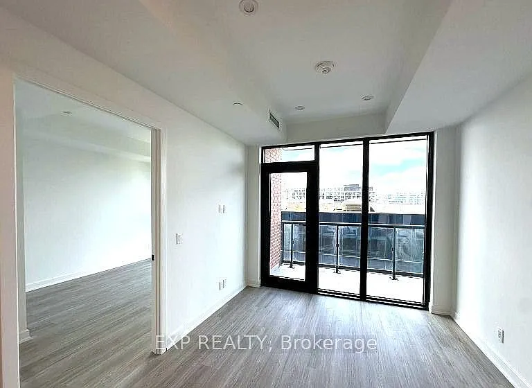 699 Sheppard Ave E #907 — Photo 4