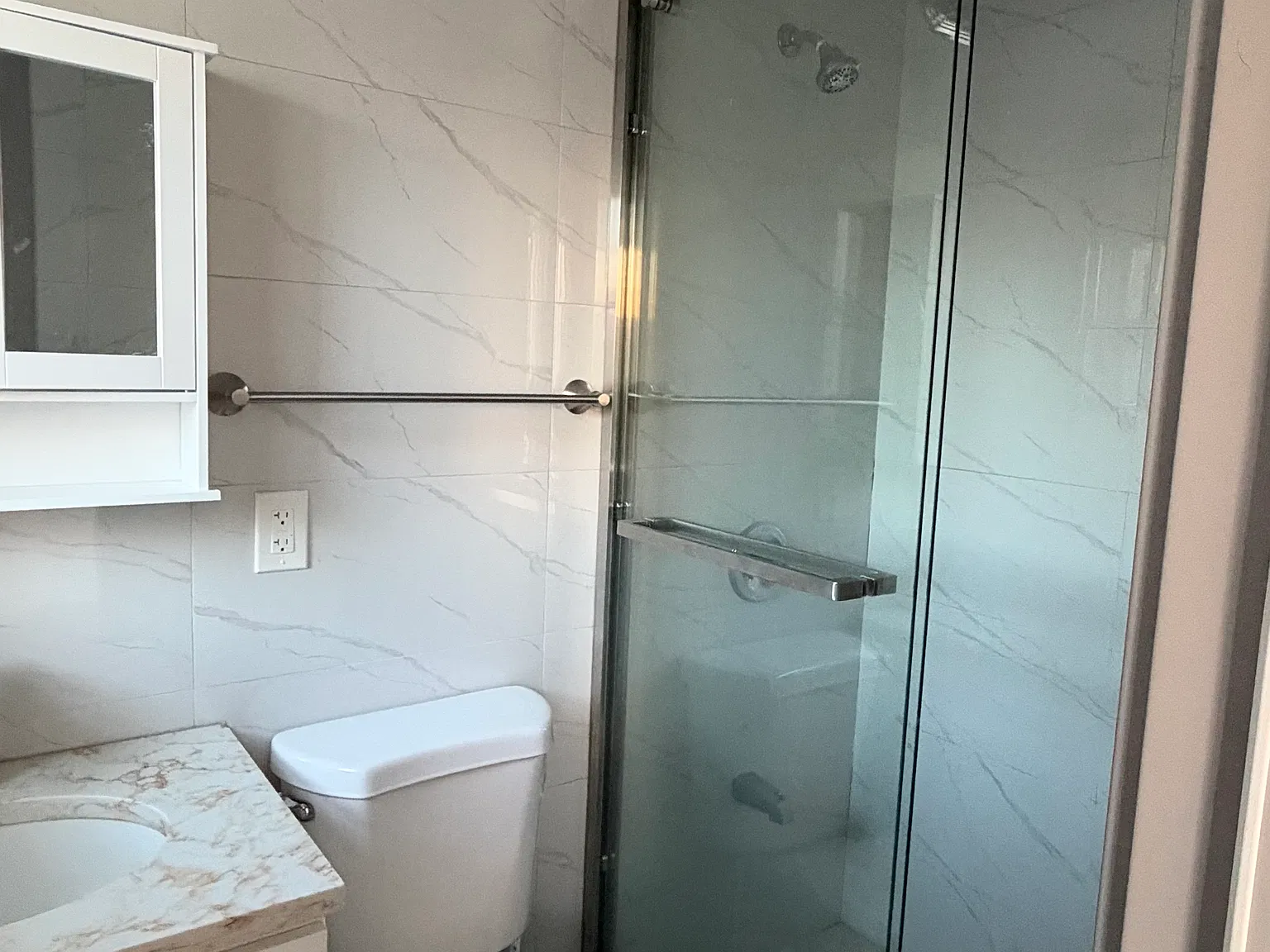 3 bed, 1100 sqft, $3,700 — Photo 4