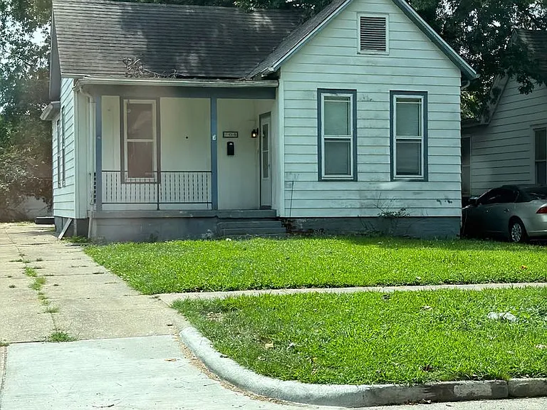 708 Black Ave — Photo 1