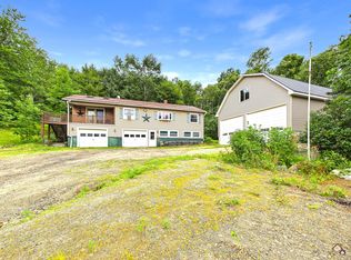 442 Isthmus Rd, Rumford, ME 04276